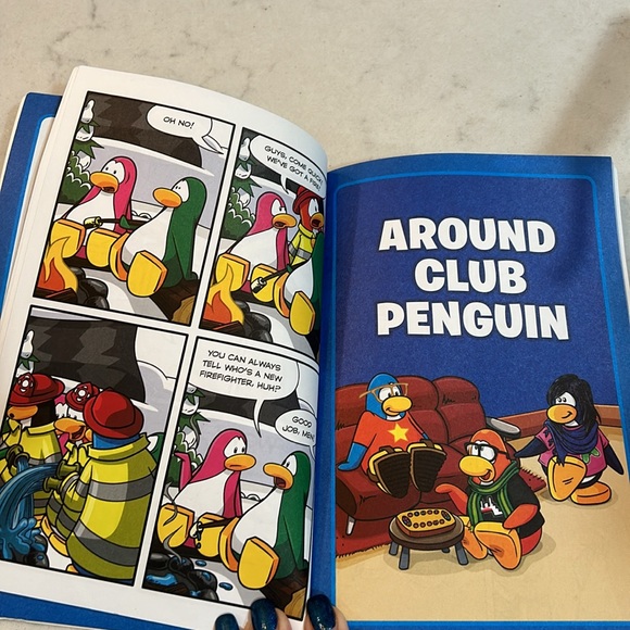 BOGO Club Penguin Comics Volume 1 Disney 2009 book - Picture 3 of 6